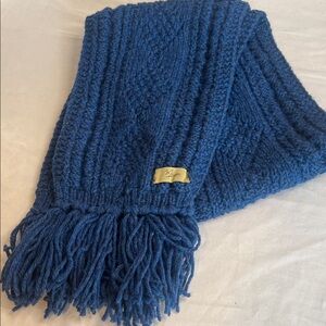 Magee dongal ireland  knit wool scarf blue